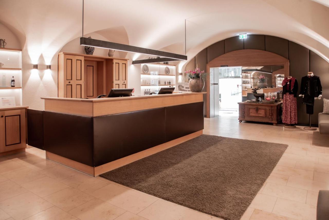Gutshofhotel Winkler Braeu Lengenfeld  Buitenkant foto